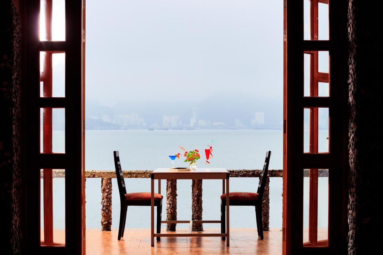Ocean Beach Resort Cat Ba Island Exterior foto